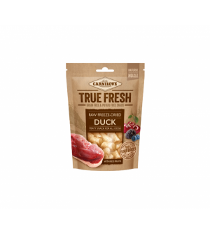 Skanėstas šunims Carnilove Dog  Raw freeze-dried Duck with red fruits